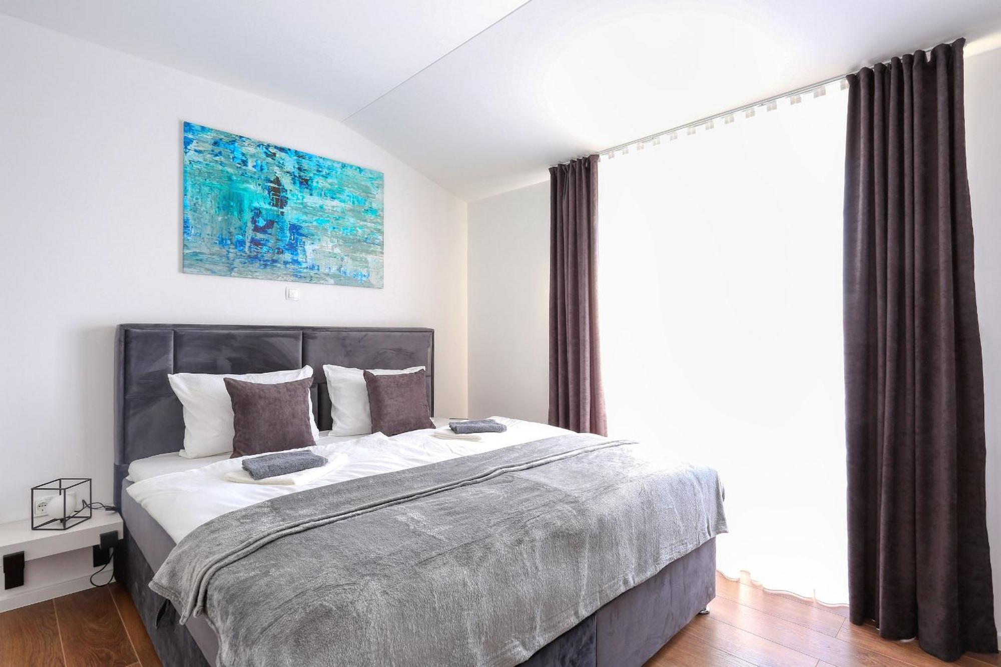 Privdate Villa *